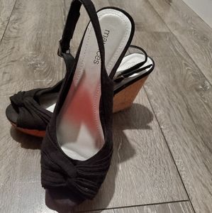 Size 8 black wedges